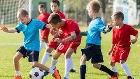 17岁少年征战国际CF舞台，正值青春热血时