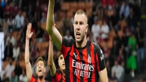 心绪难平！戈森斯请假未果，祖母离世阴影笼罩赛场，皮奥利批准成疑云之谜