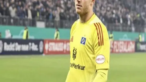 首半场失误影响巨大，姆巴佩积极防守全力投入