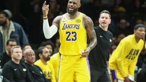 《博德传奇3》老玩家调侃：官方更新让粉丝惊心动魄！